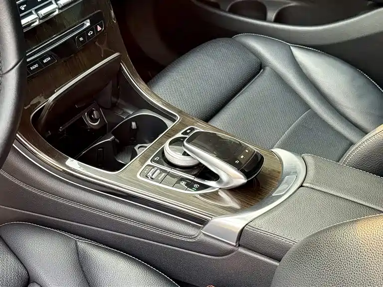 Mercedes-Benz GLC 2017 GLC 260 4MATIC Luxury фото 11
