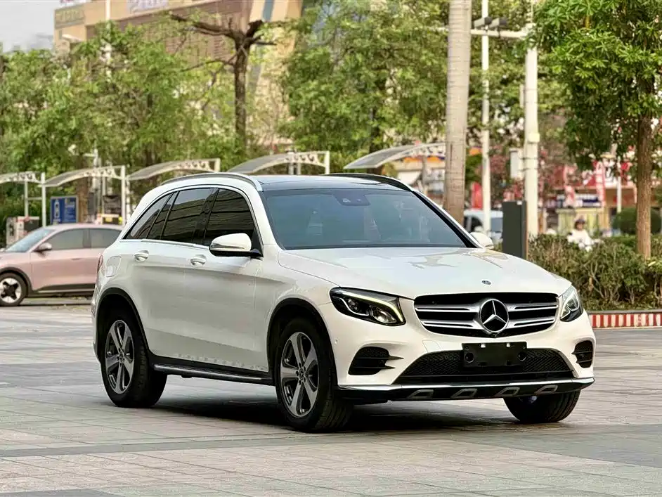 Mercedes-Benz GLC 2017 GLC 260 4MATIC Luxury фото 3