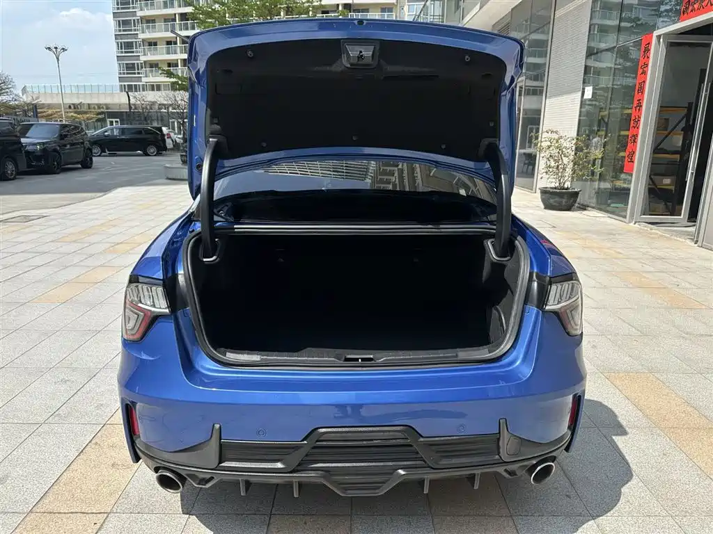 Lynk & Co 03 2021 2.0TD Auto Jin Champion Edition фото 24