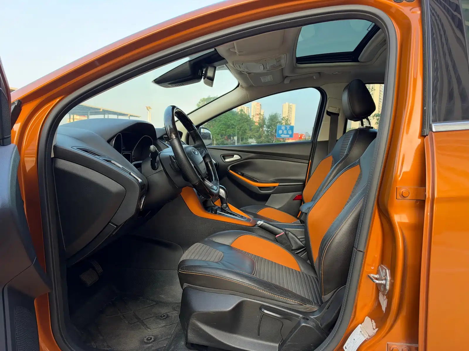 Фото 4 - Ford Focus