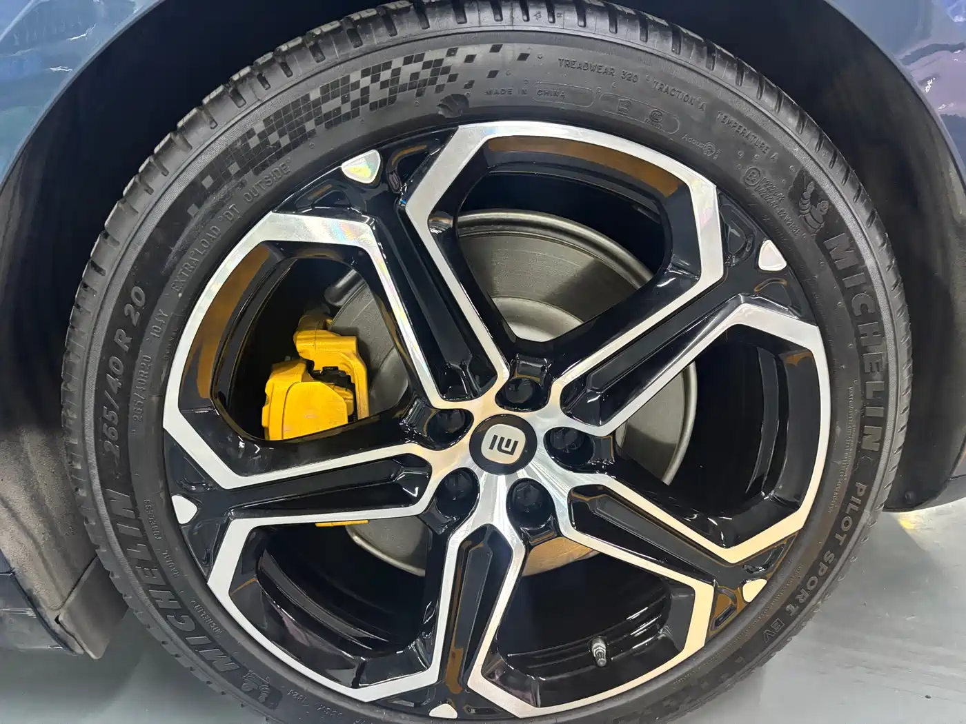 XIAOMI CAR XIAOMI SU7