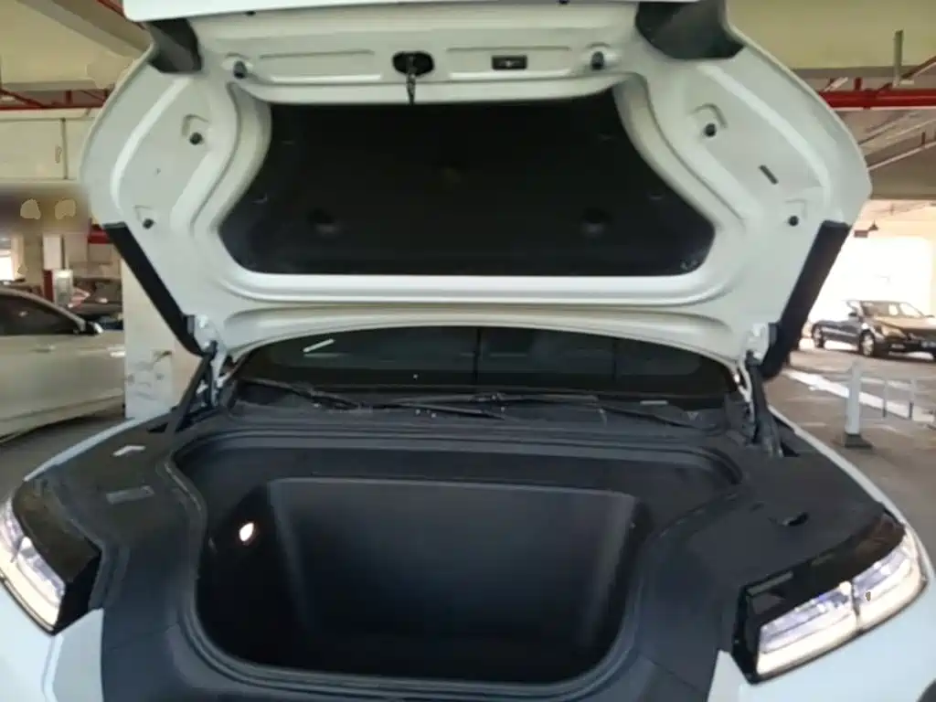 NIO ES8 2026 2025 Model 6-Seat Executive Luxury Edition
