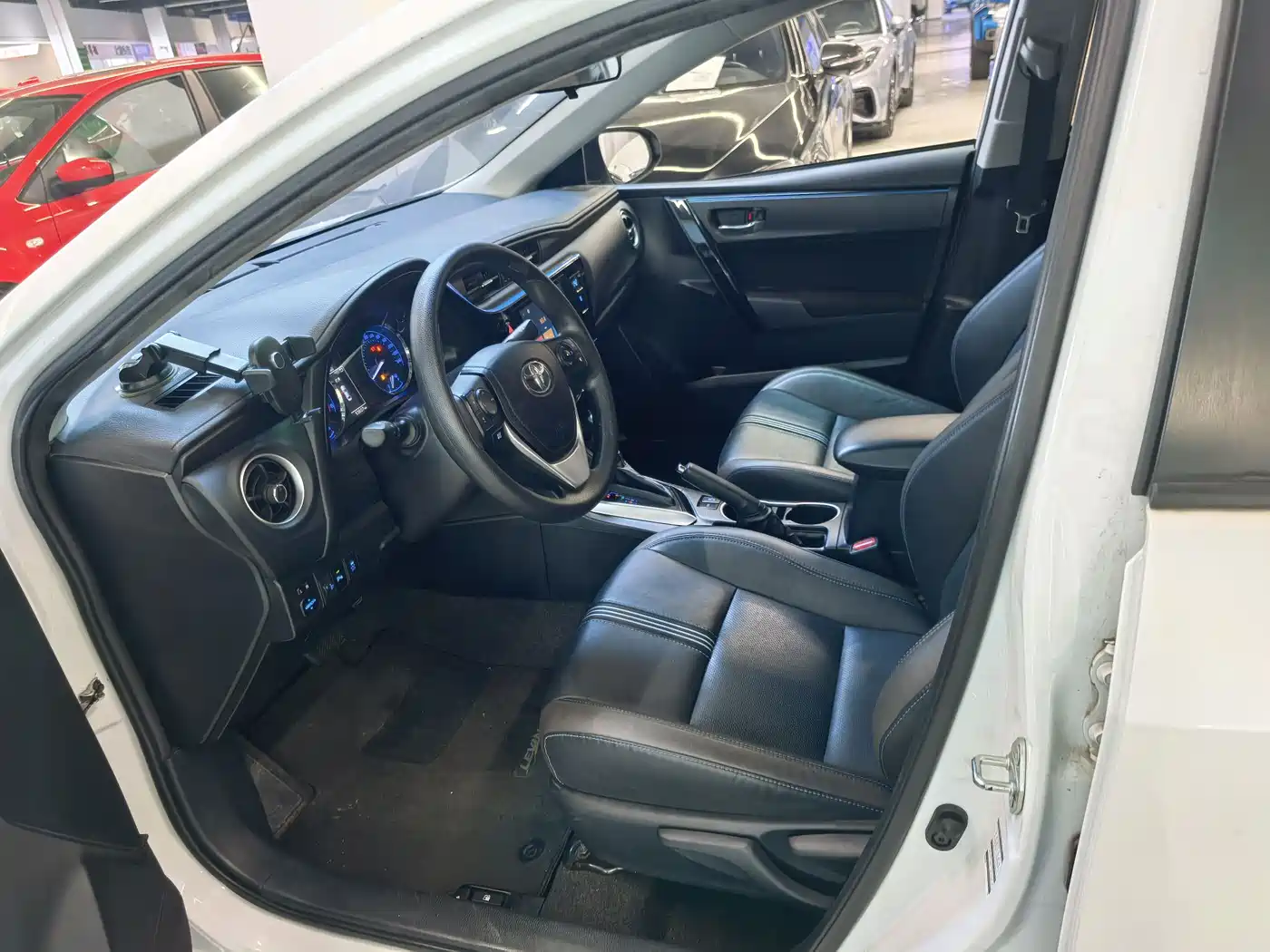 Toyota Levin 2018 185T CVT Premium Edition China V фото 5