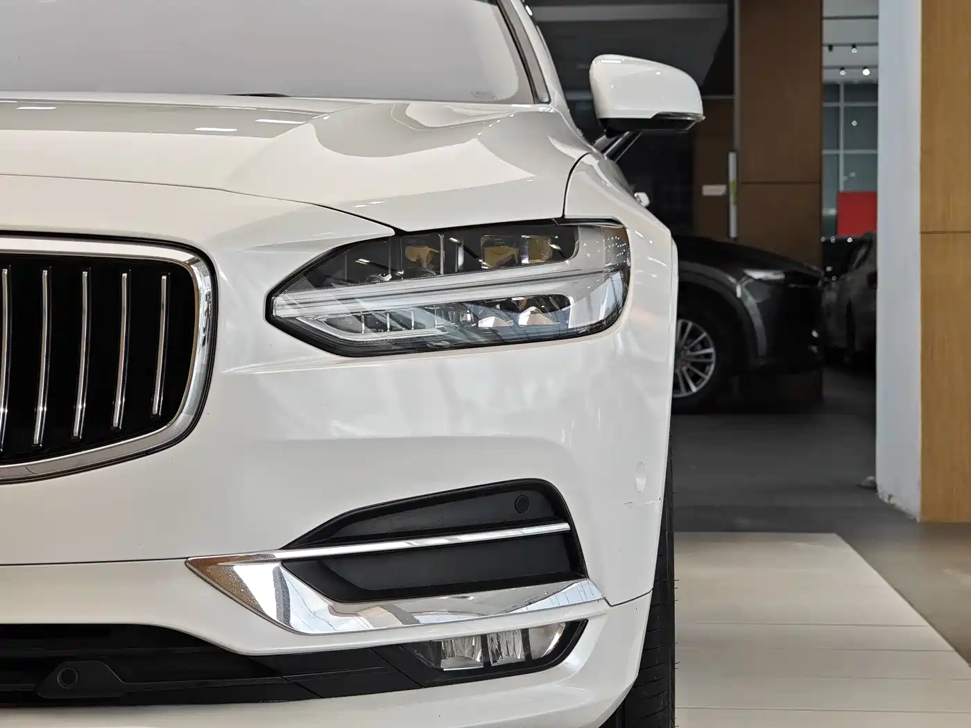 Фото 2 - Volvo S90