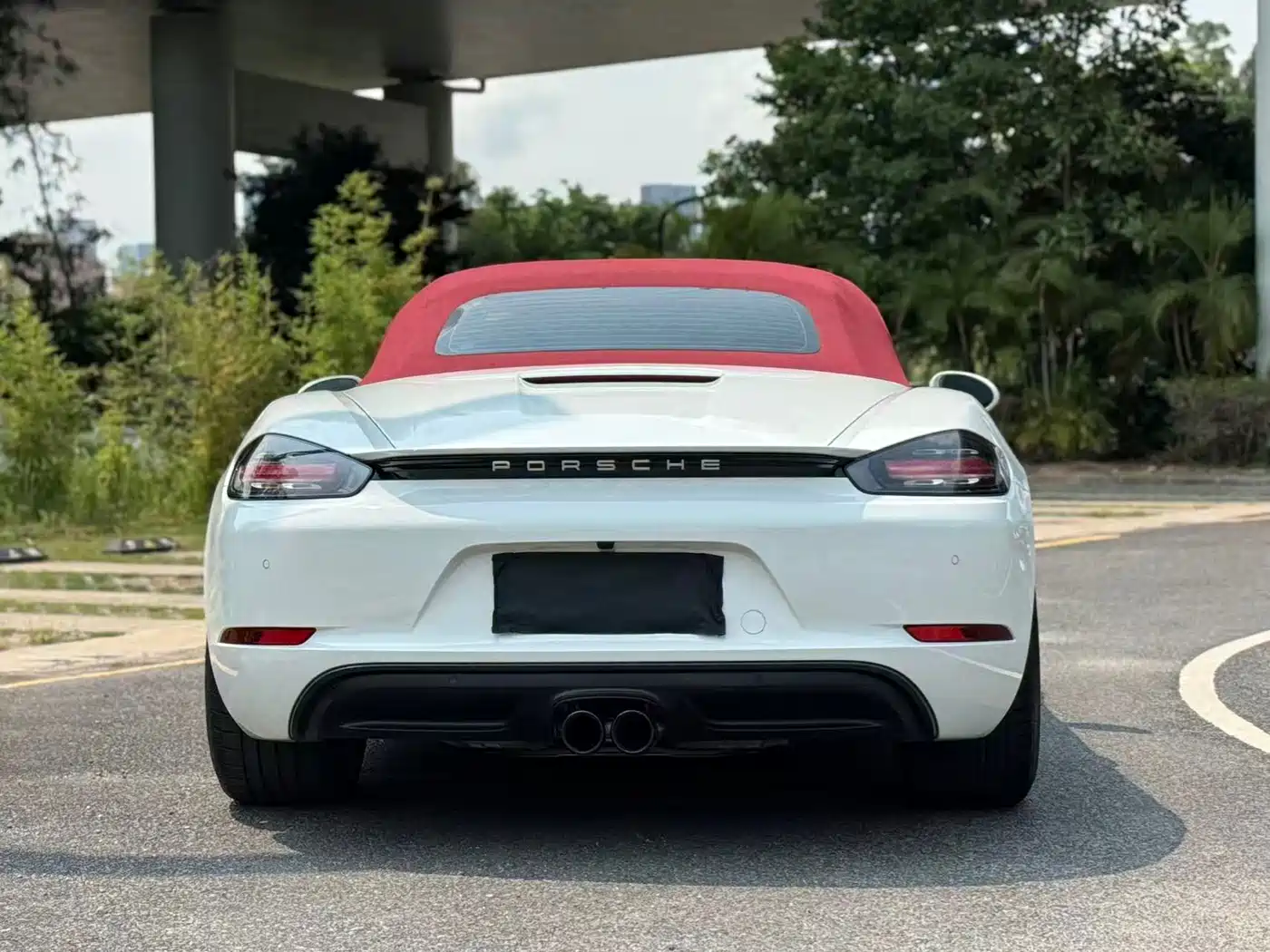 PORSCHE 718
