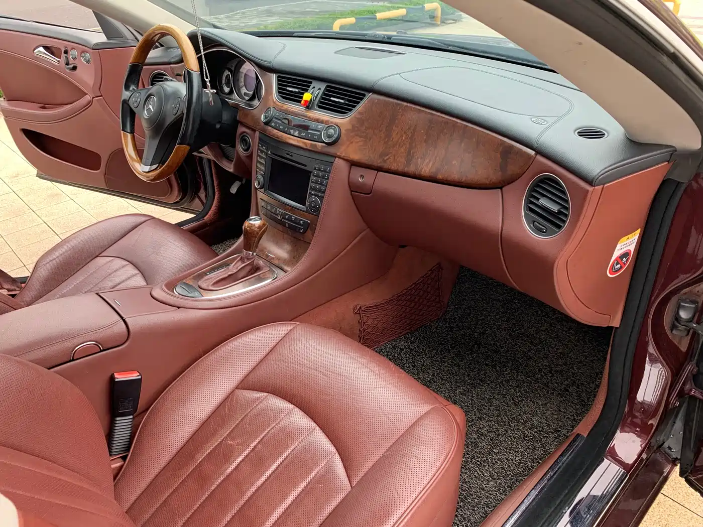 Mercedes-Benz CLS 2009 CLS 350 фото 25