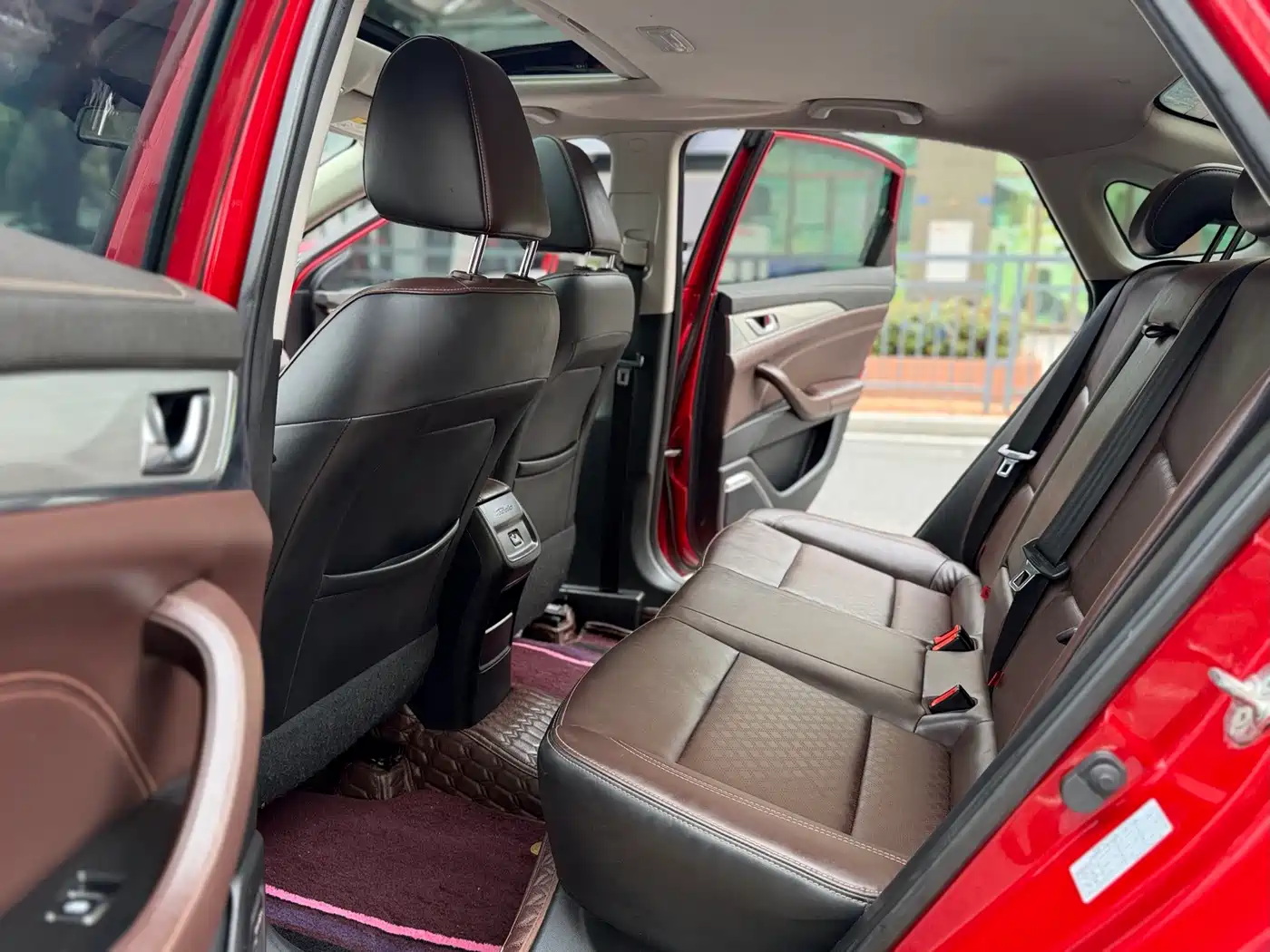 Фото 6 - Changan Eado