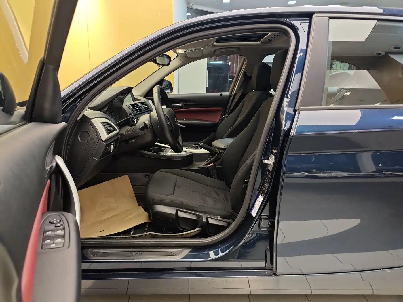 BMW 1 Series (Import) 2013 Facelift 116i Leading Model фото 13