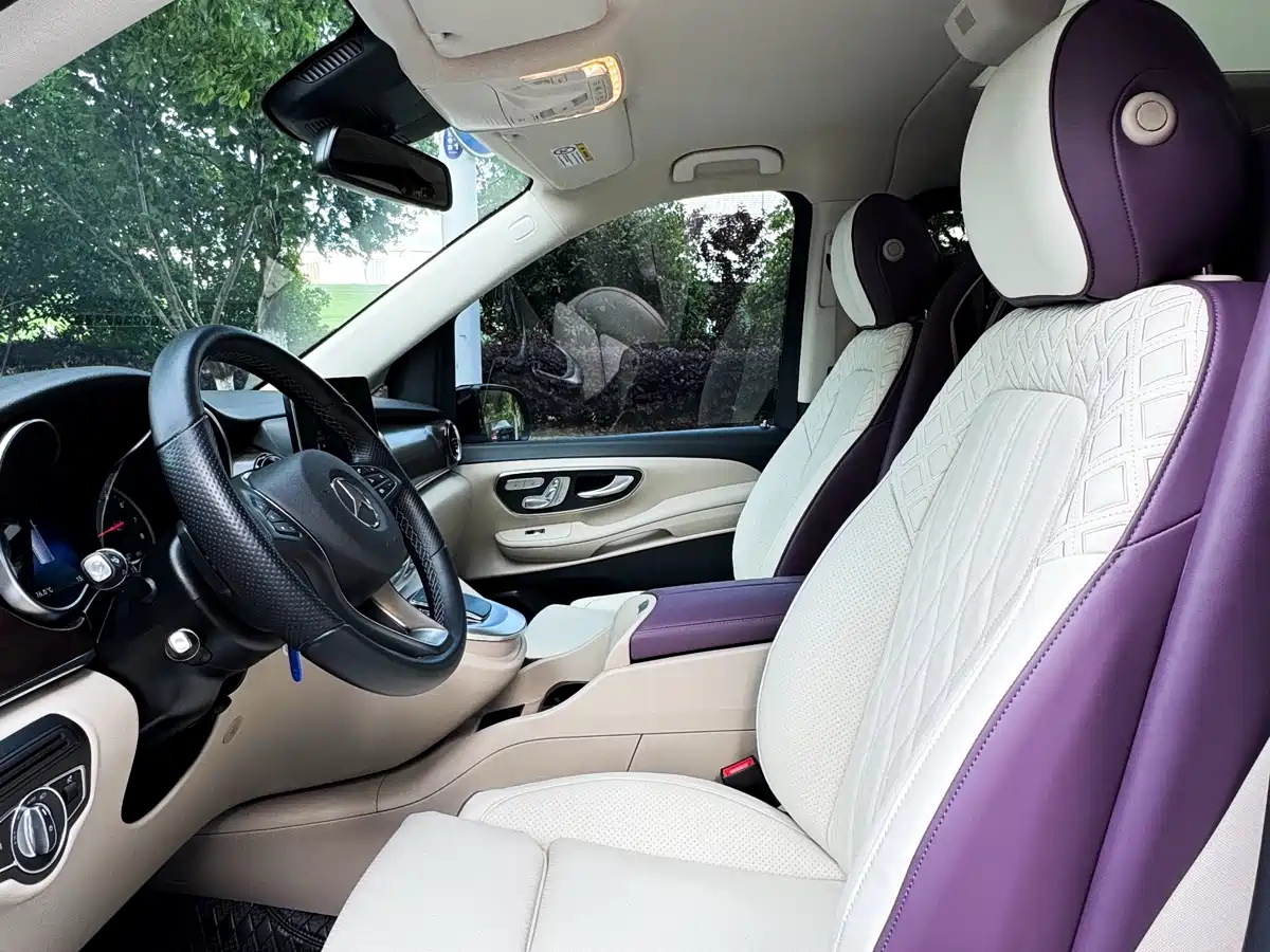 Mercedes-Benz V-Class 2022 V 260 Pilot Edition фото 4