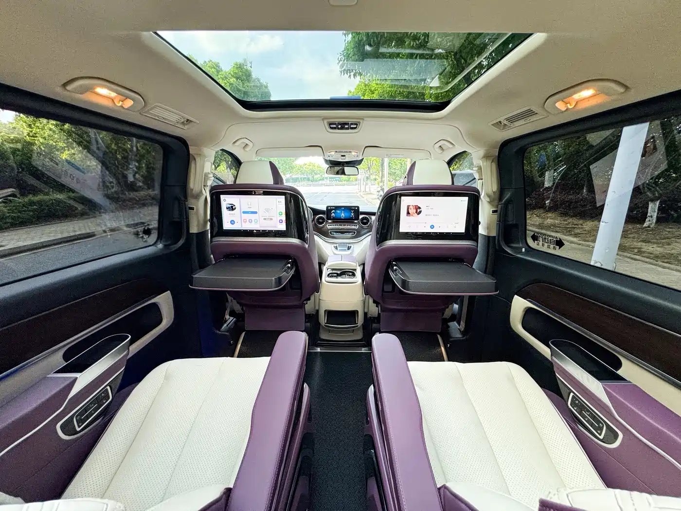 Mercedes-Benz V-Class 2022 V 260 Pilot Edition фото 18