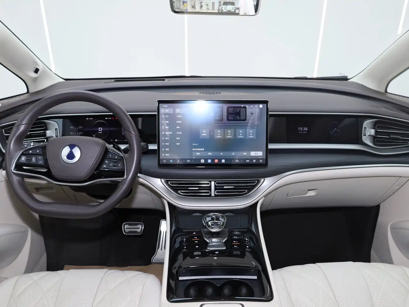Denza D9 2025 2025 Model DM-i Smart Drive Edition 1020 AWD Flagship