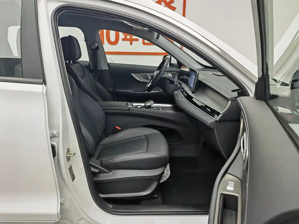 Chery Tiggo 8 PRO 2025 2025 290T 2WD Luxury Edition