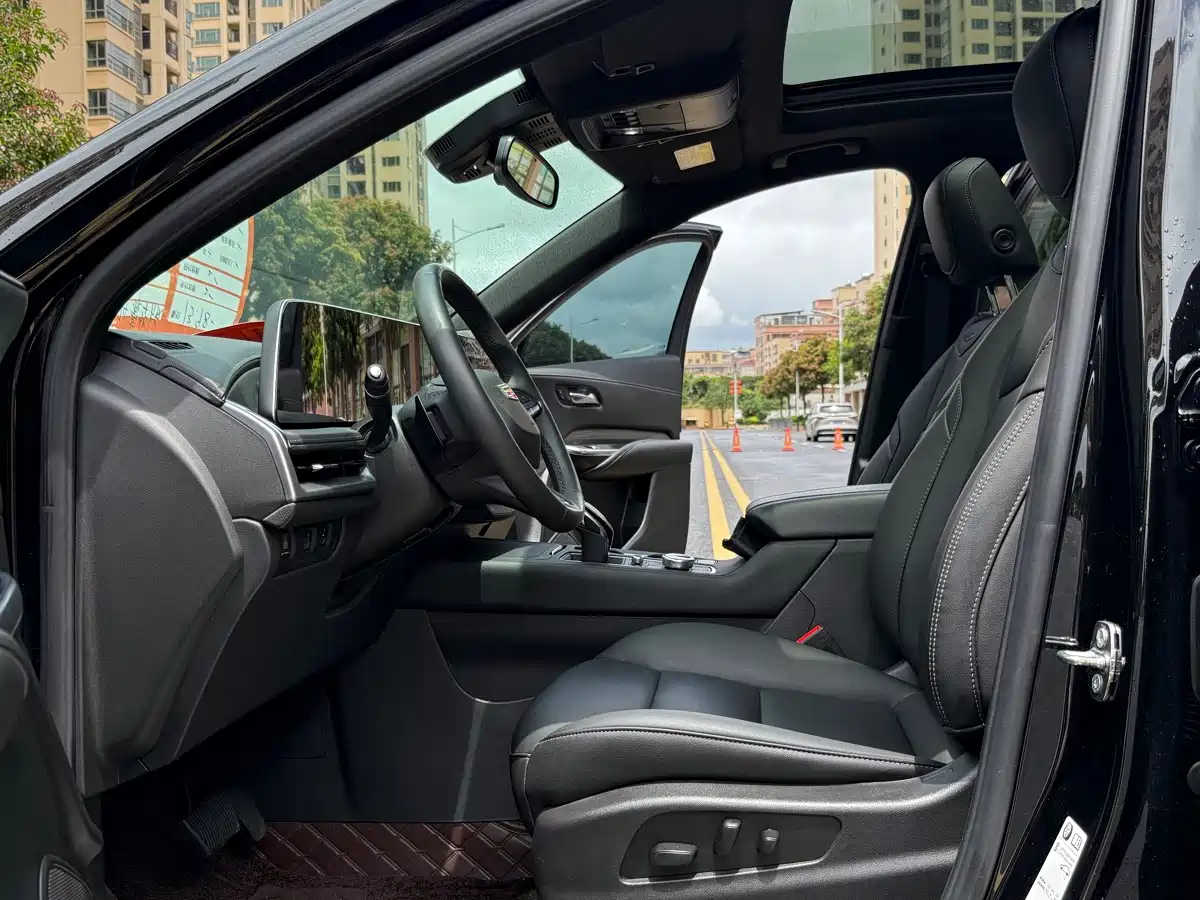 Cadillac XT4 2024 2024 Facelift 28T 2WD Luxury
