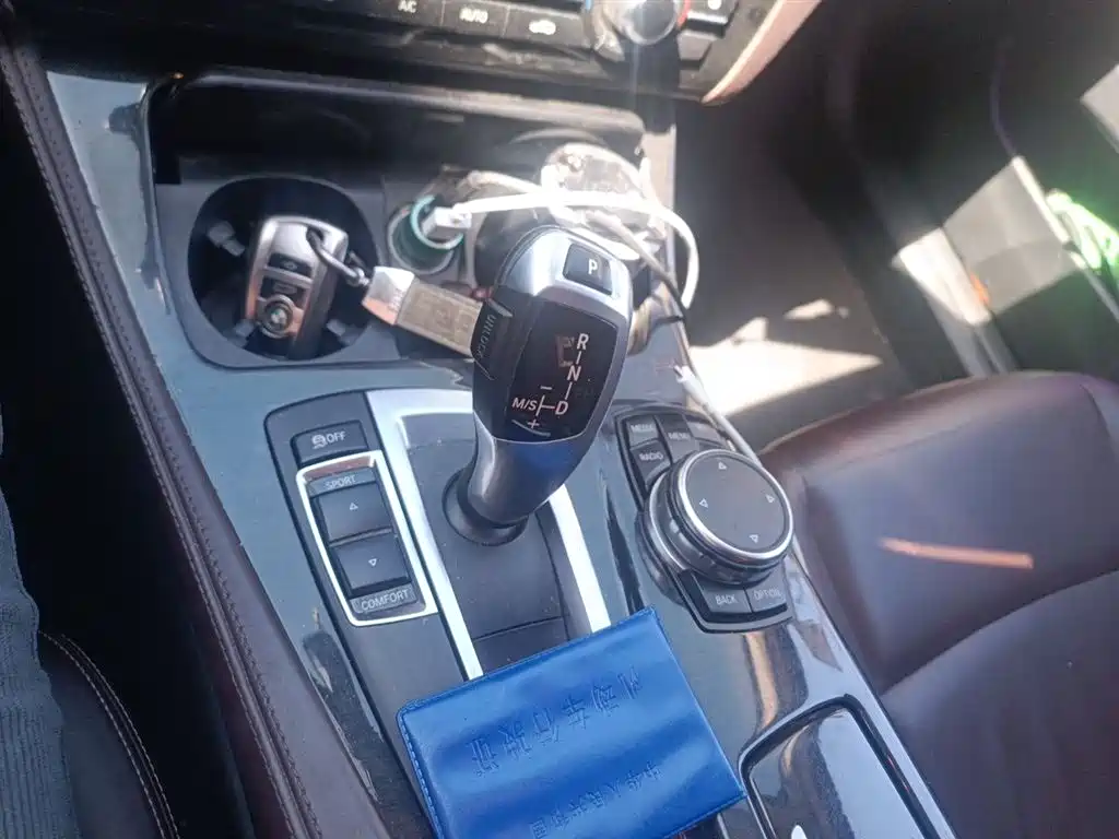 BMW 5 Series 2014 525Li Luxury Design Package фото 7
