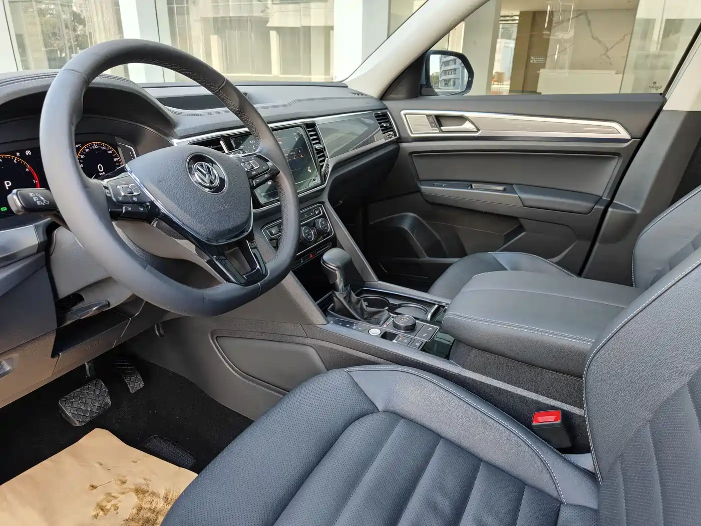 Volkswagen Teramont 2020 380TSI 4WD Luxury Edition China VI фото 16