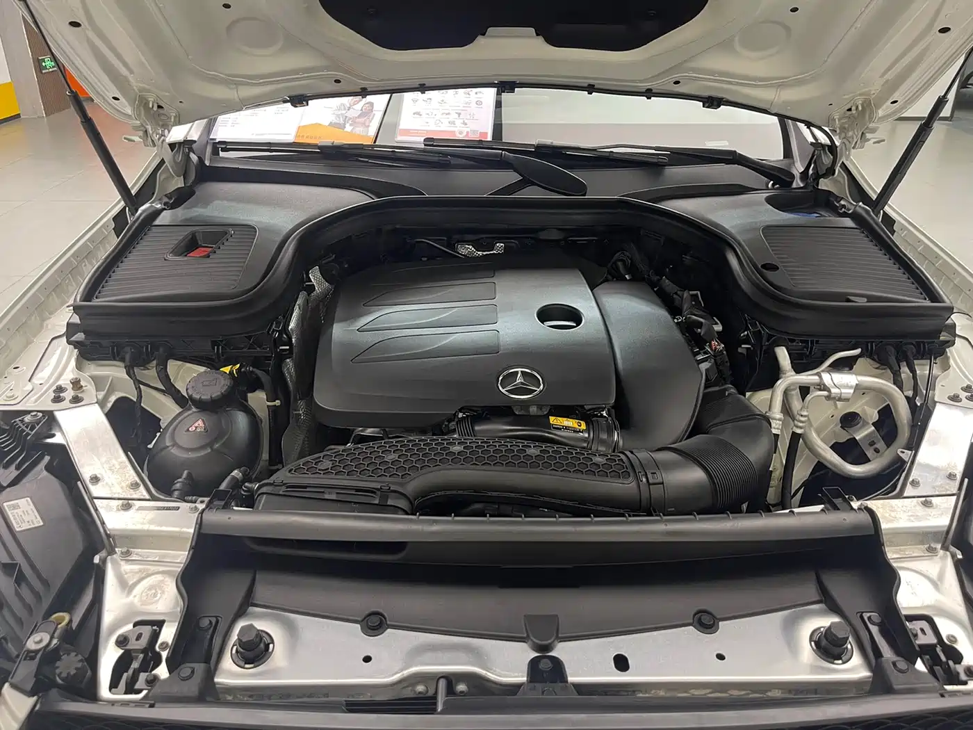 Mercedes-Benz GLC 2022 Facelift II GLC 260 L 4MATIC Sport Model фото 28