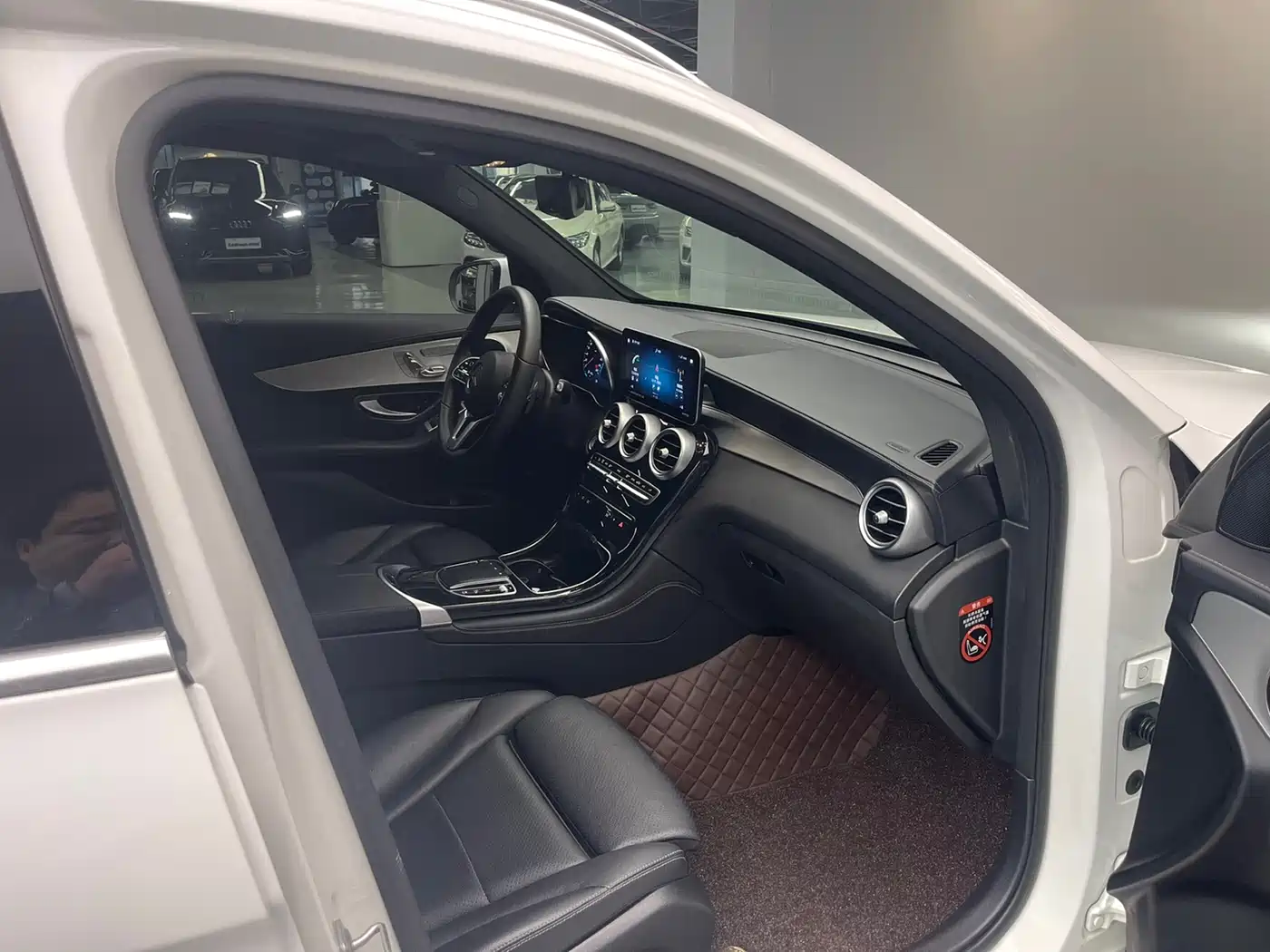 Mercedes-Benz GLC 2022 Facelift II GLC 260 L 4MATIC Sport Model фото 14
