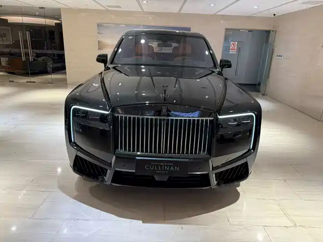 Rolls-Royce Cullinan Black Badge