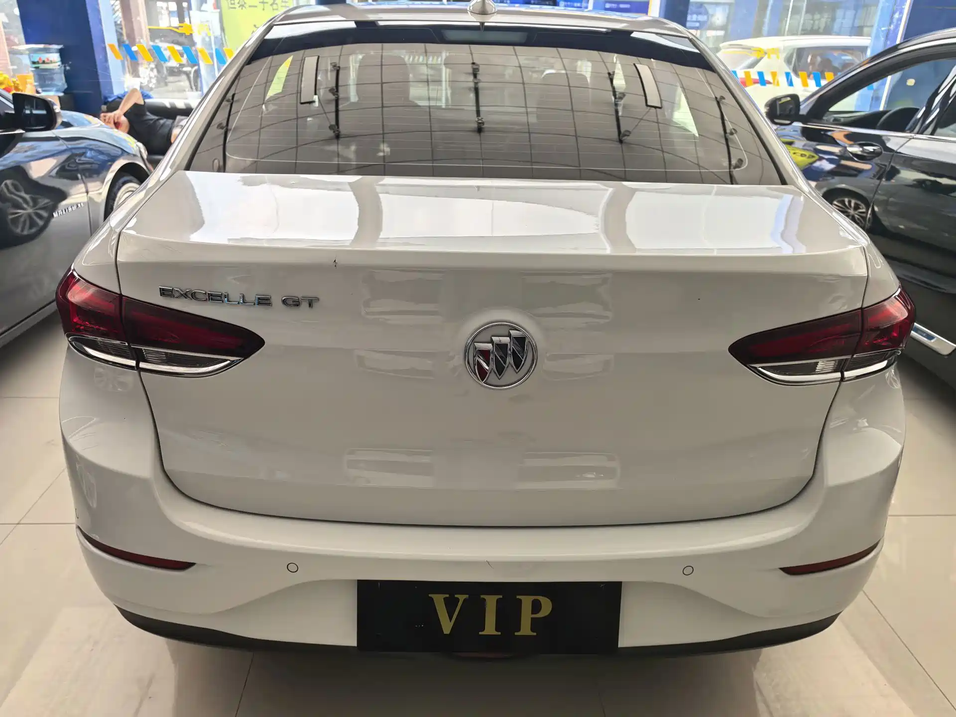 Фото 10 - Buick Excelle