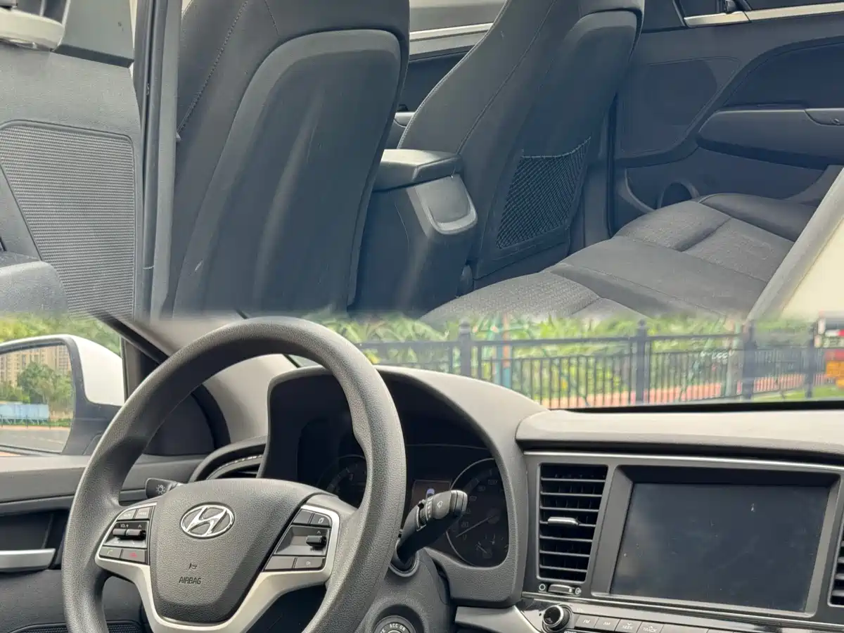 Hyundai Elantra 2016 Model 1.6L Automatic Smart Elite фото 8