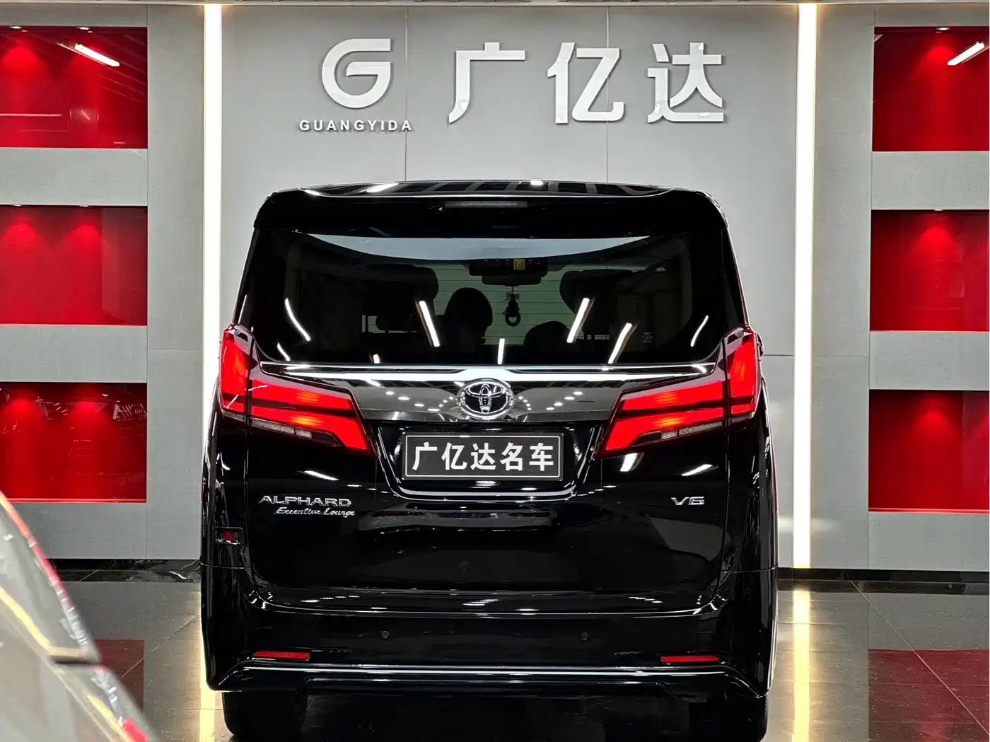 Toyota Alphard 2018 Facelift 3.5L Premium Edition фото 27