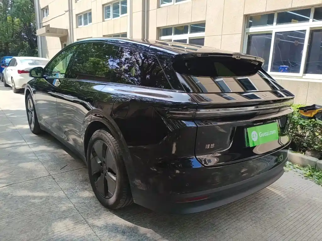 Li Auto i6 2025 2025 2WD Base Model