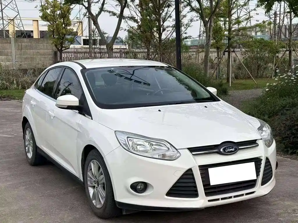 Фото 3 - Ford Focus