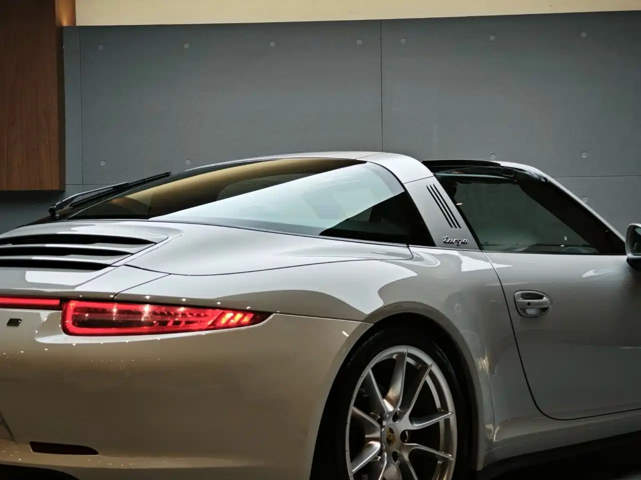 Photo 7 - Porsche 911