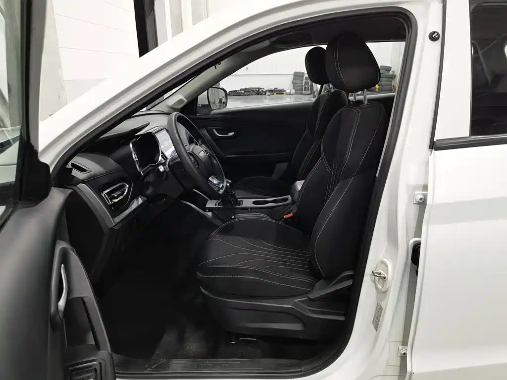 Jetour X70M 2020 2020 Facelift 1.5T Manual Partner 5-seater