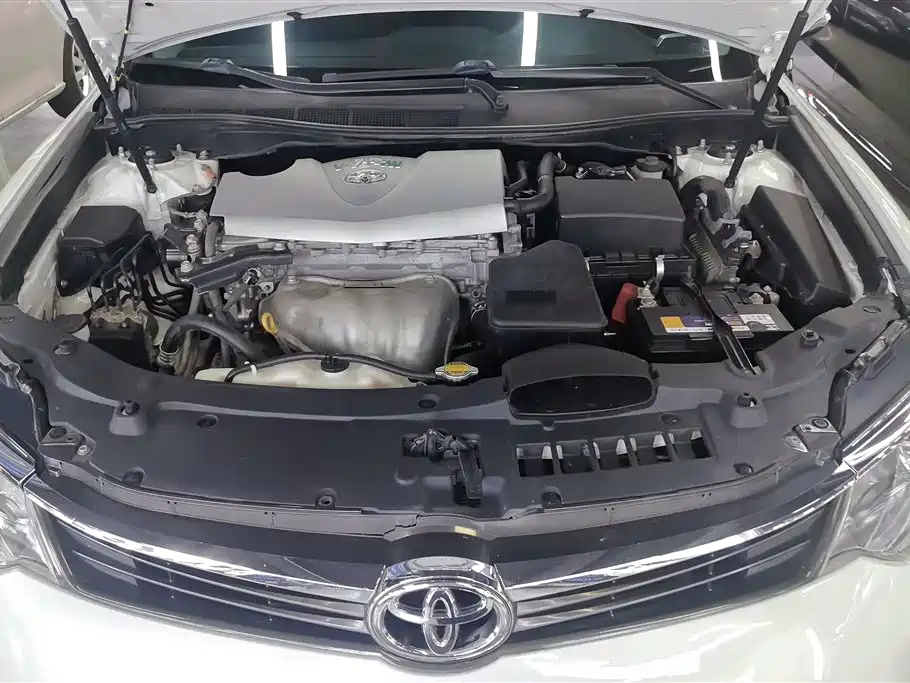 Toyota Camry 2015 2.0E Elite Edition фото 10