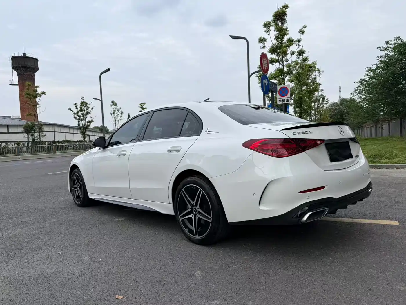 Mercedes-Benz C-Class 2024 C 260 L Night Edition Sport фото 10