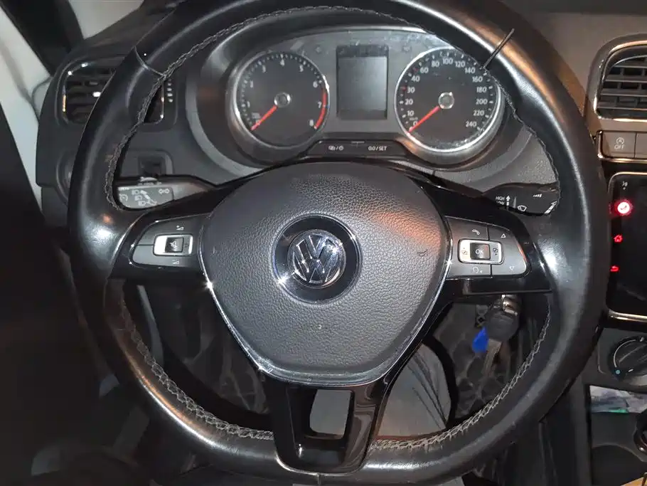 Volkswagen Polo 2018 1.5L Auto Comfort фото 15