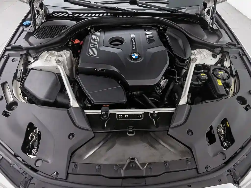 Фото 6 - BMW 5 Series