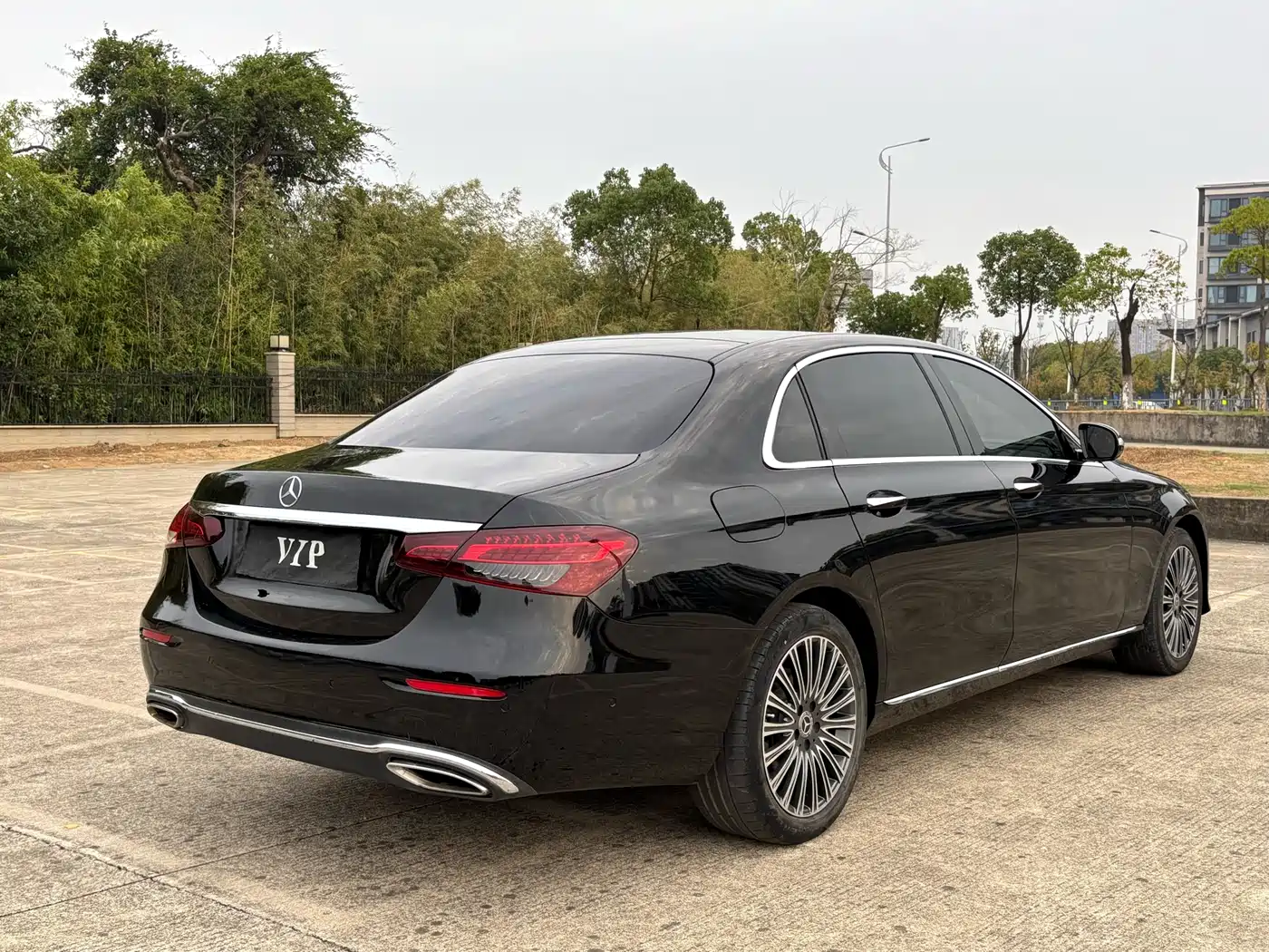 Mercedes-Benz E-Class 2018 E 200 L Sport фото 5