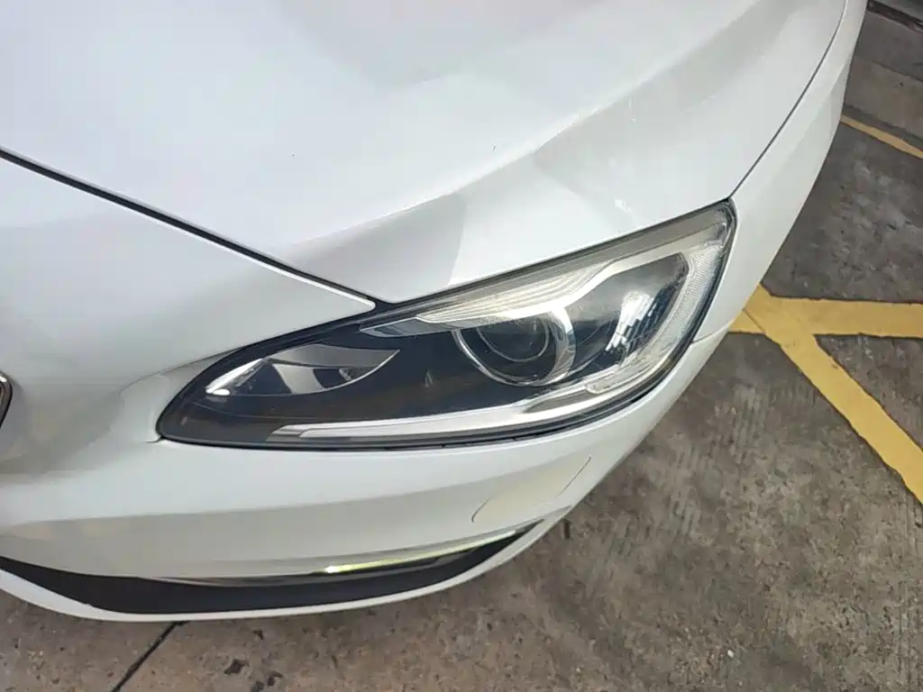 Фото 24 - Volvo S60