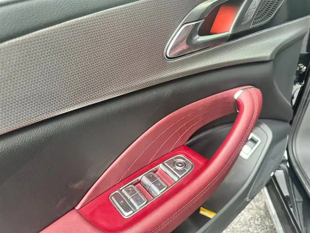 Hongqi H5 2023 1.5T DCT Smart Connect Flag Rhythm фото 6