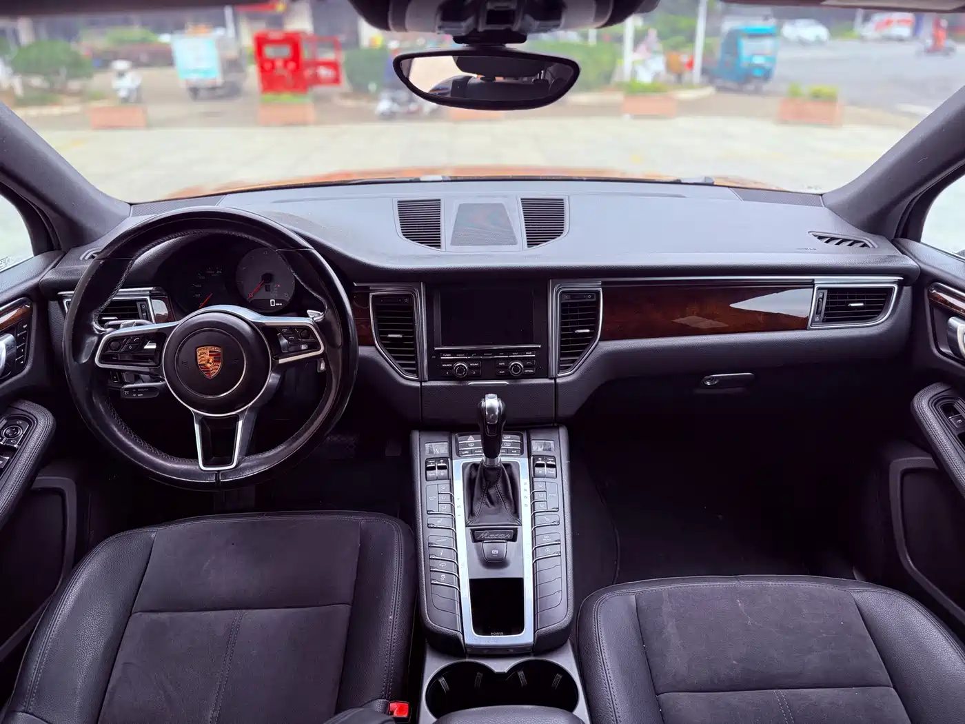 Фото 13 - Porsche Macan