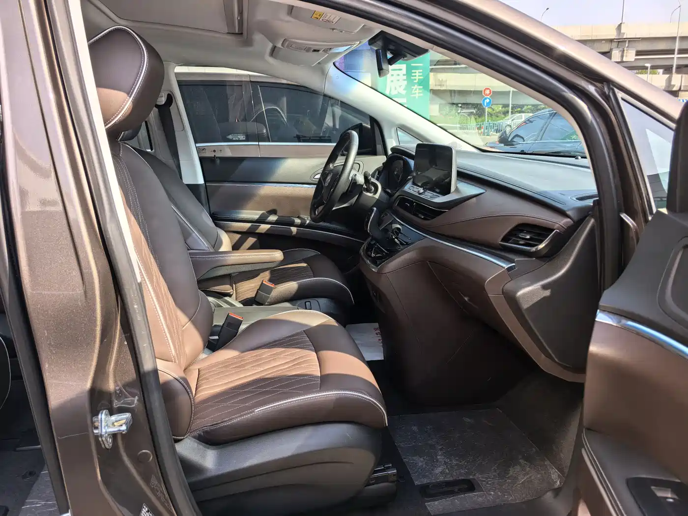 Buick GL8 2023 Land Business Class 652T Luxury фото 8