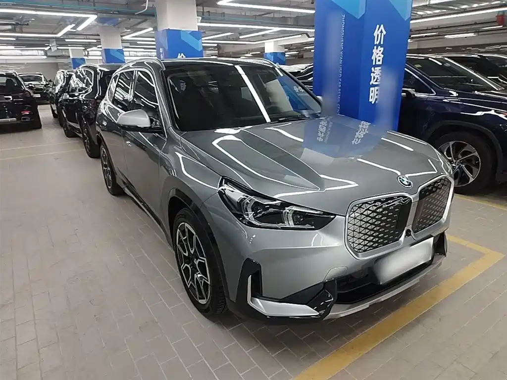 BMW iX1 2023 xDrive30L X Design Package фото 4