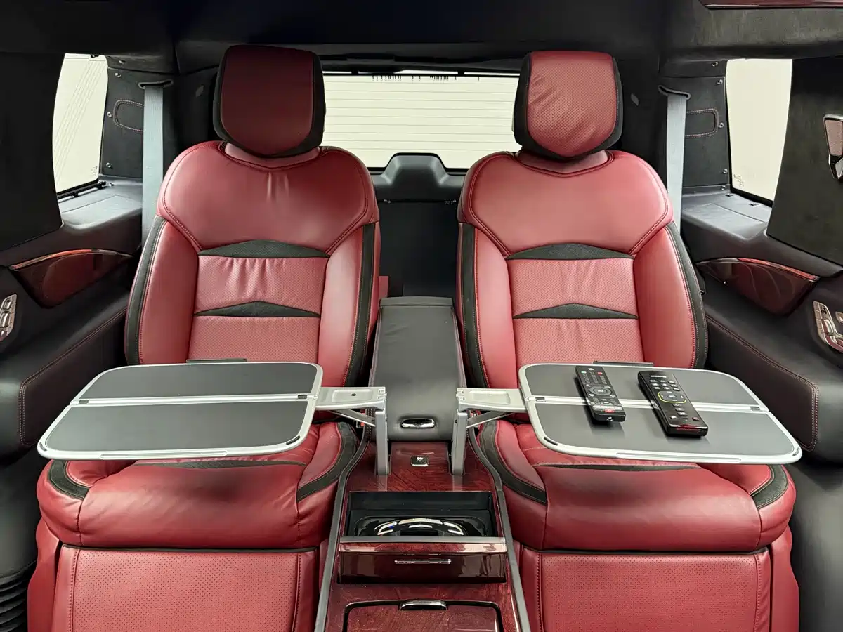 Фото 6 - Cadillac Escalade