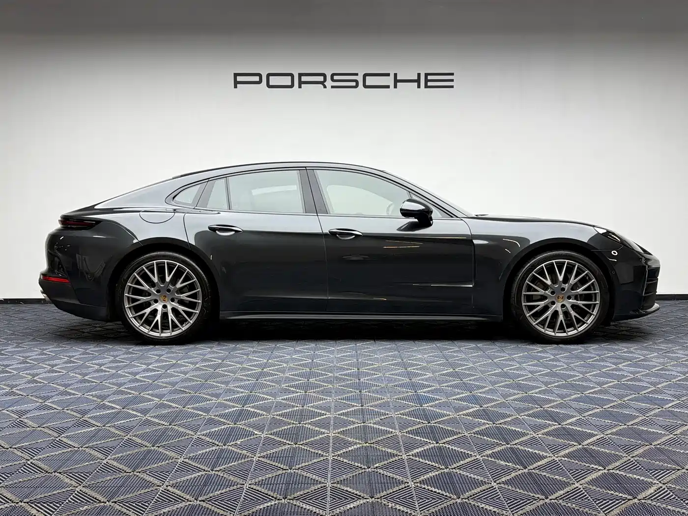Porsche Panamera 2024 Panamera 2.9T фото 9