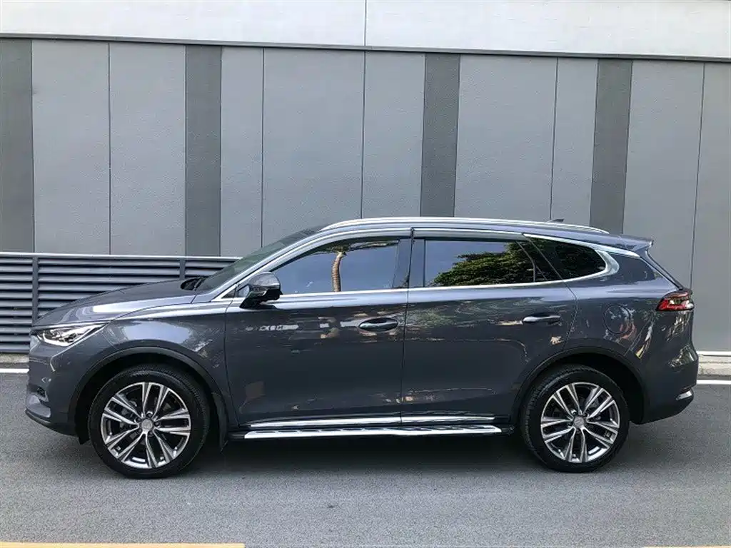 BYD TANG