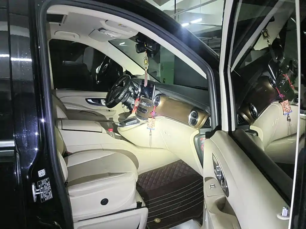 Mercedes-Benz V-Class, миниатюра 13