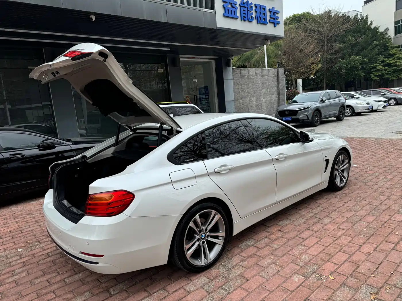 BMW 4 Series 2014 420i Gran Coupe Fashion Edition фото 8