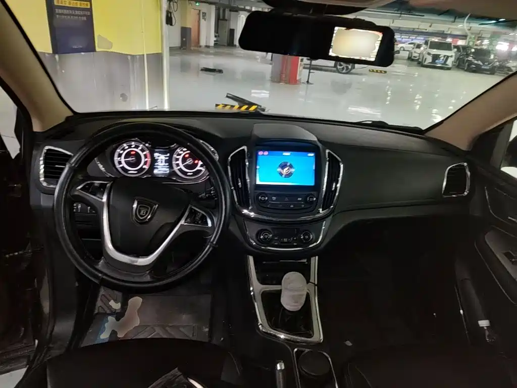 Baojun 560 2018 2016 1.5T Manual Luxury