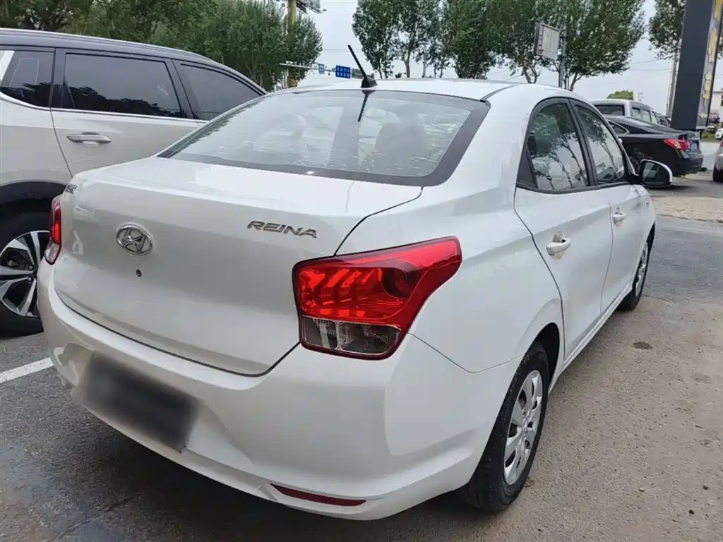 HYUNDAI RENA