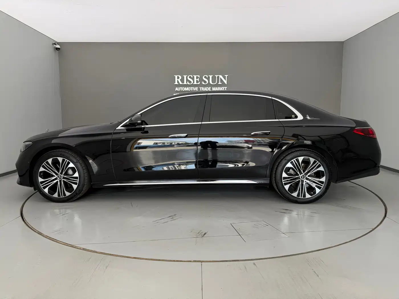Mercedes-Benz E-Class 2025 Facelift E 300 L Luxury фото 4