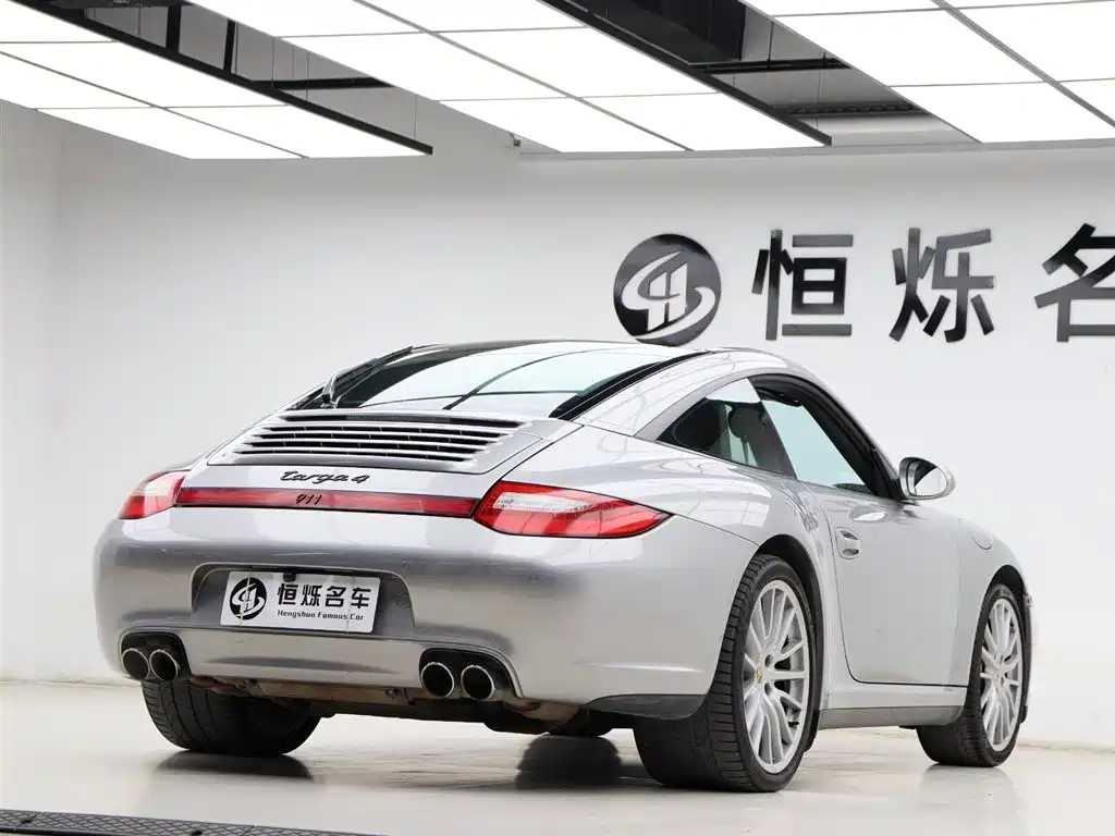 Porsche 911 2010 Targa 4 3.6L фото 24