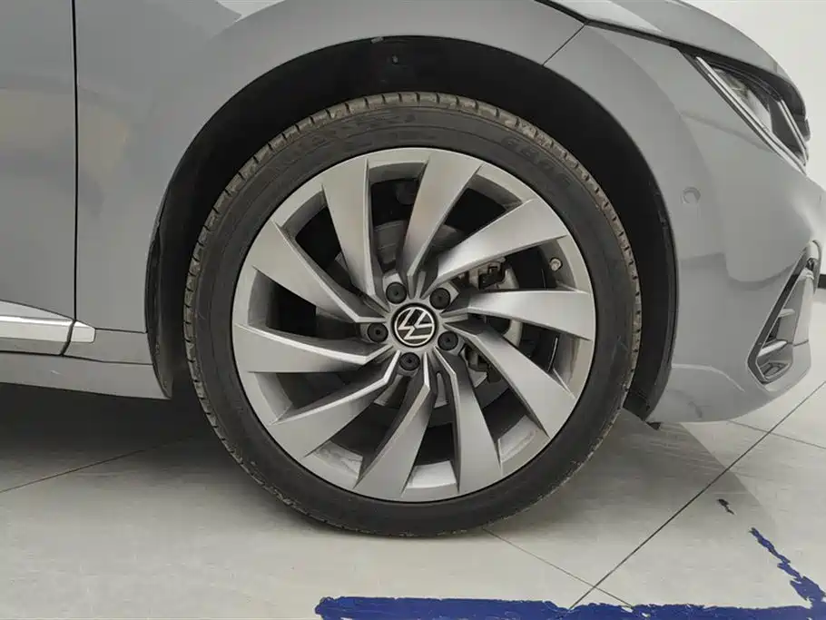 Volkswagen FAW-Volkswagen CC 2023 380TSI Eye-catching Edition фото 6
