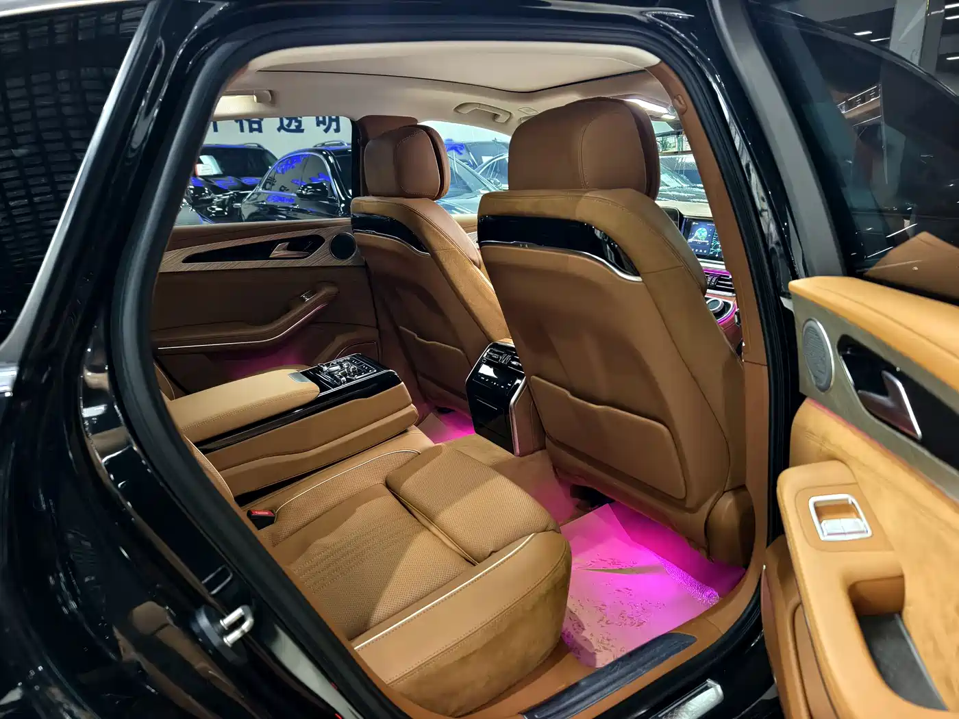 Hongqi H9 2020 Facelift 2.0T Smart Connect Flagship фото 10